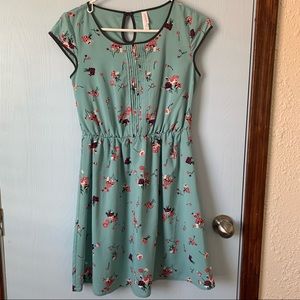 Xhilaration Floral, Short Sleeve, Dress